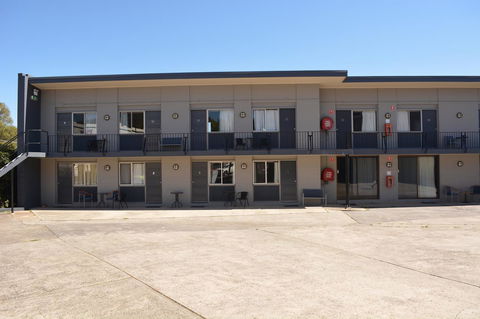 Commercial Hotel Motel Lithgow - Darwin Tourism 0