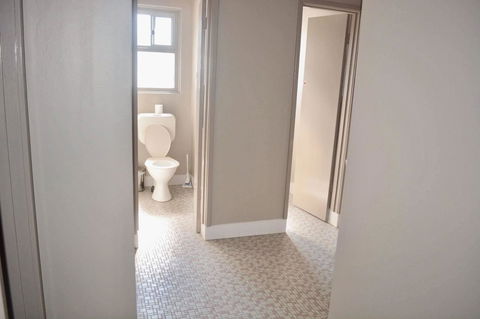 Commercial Hotel Motel Lithgow - Darwin Tourism 25