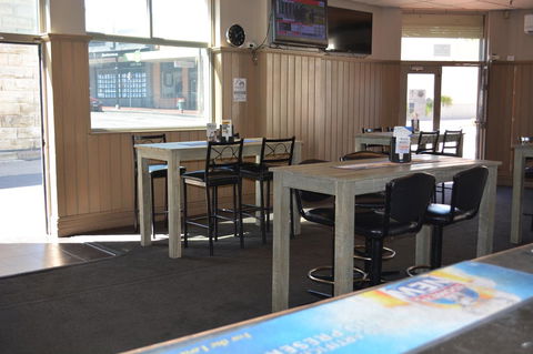 Commercial Hotel Motel Lithgow - Darwin Tourism 43