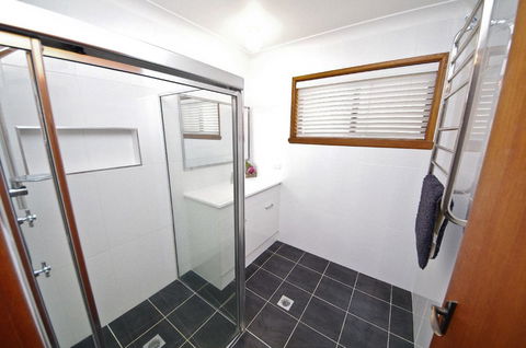 Breakaway, 11 Scott Street - Darwin Tourism 2