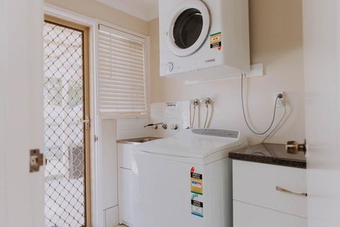 Central Wagga Self Catering Apartment - Darwin Tourism 12