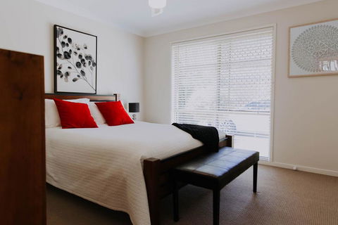 Central Wagga Self Catering Apartment - Darwin Tourism 9