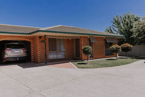 Central Wagga Self Catering Apartment - Darwin Tourism 3