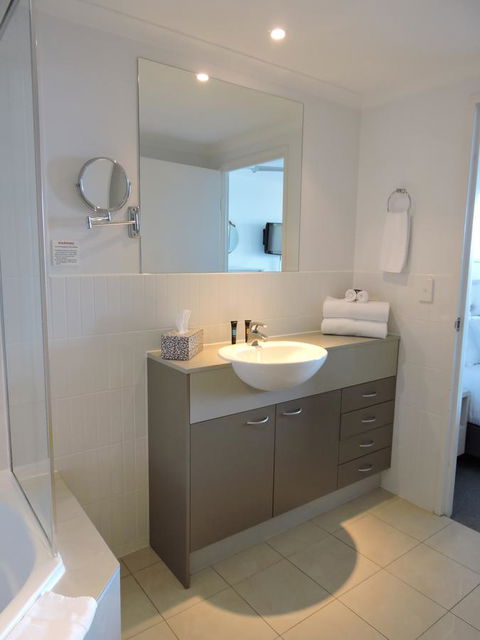 BASE Holidays - Ettalong Beach Premium Apartments - Darwin Tourism 20