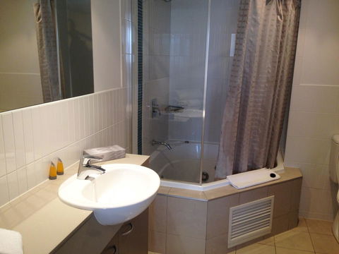 BASE Holidays - Ettalong Beach Premium Apartments - Darwin Tourism 39