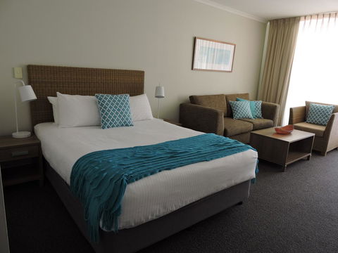 BASE Holidays - Ettalong Beach Premium Apartments - Darwin Tourism 11