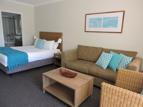 BASE Holidays - Ettalong Beach Premium Apartments - Darwin Tourism 13