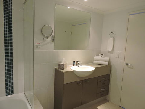 BASE Holidays - Ettalong Beach Premium Apartments - Darwin Tourism 6