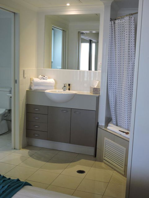 BASE Holidays - Ettalong Beach Premium Apartments - Darwin Tourism 8