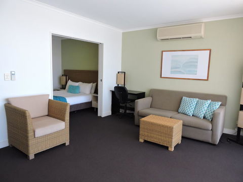 BASE Holidays - Ettalong Beach Premium Apartments - Darwin Tourism 9