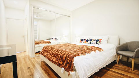 Cozy 5 Bed House In Sydney - Darwin Tourism 0