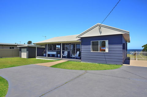 Glory @ Culburra - Absolute Beachfront - Pet & Family Friendly - Darwin Tourism 17
