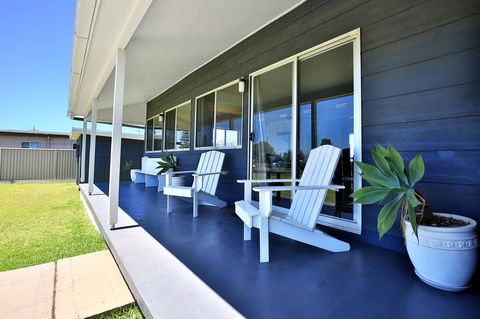 Glory @ Culburra - Absolute Beachfront - Pet & Family Friendly - Darwin Tourism 19