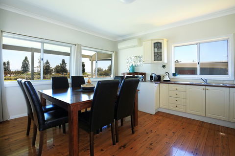 Glory @ Culburra - Absolute Beachfront - Pet & Family Friendly - Darwin Tourism 4