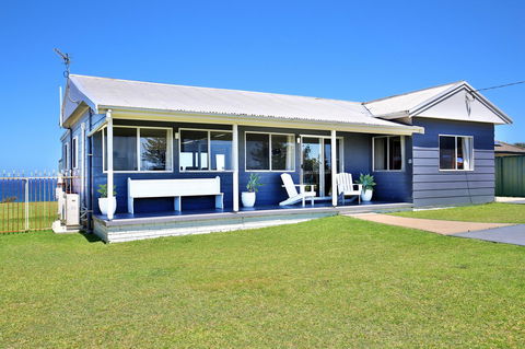 Glory @ Culburra - Absolute Beachfront - Pet & Family Friendly - Darwin Tourism 18