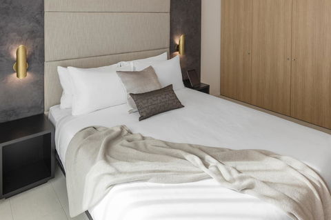 SKYE Suites Sydney - Darwin Tourism 15