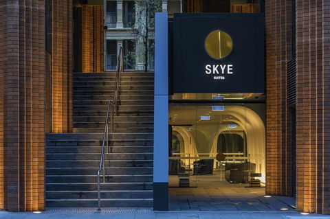 SKYE Suites Sydney - Darwin Tourism 2