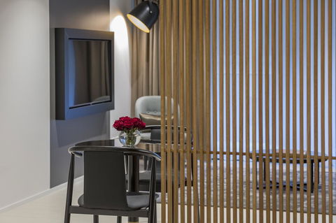 SKYE Suites Sydney - Darwin Tourism 28