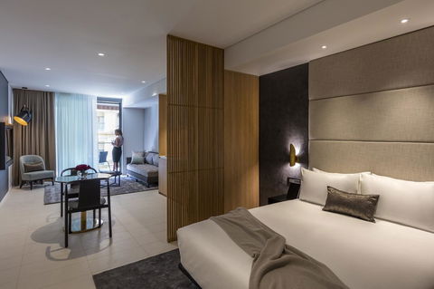 SKYE Suites Sydney - Darwin Tourism 27