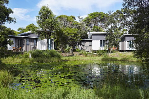 Elements Of Byron - Darwin Tourism 40