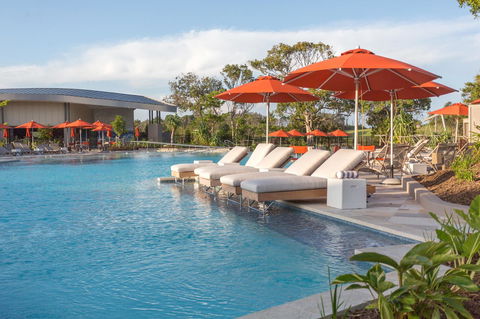 Elements Of Byron - Darwin Tourism 21