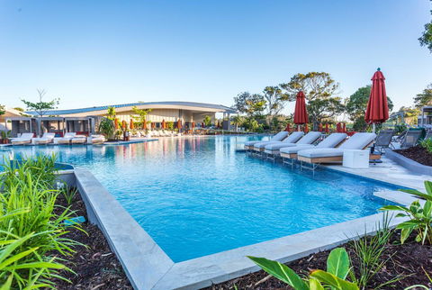 Elements Of Byron - Darwin Tourism 16