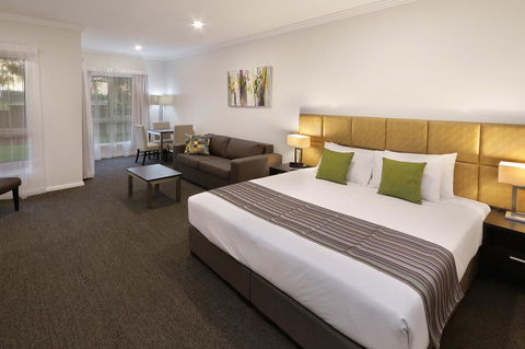 Best Western Plus Bolton On The Park - Darwin Tourism 6