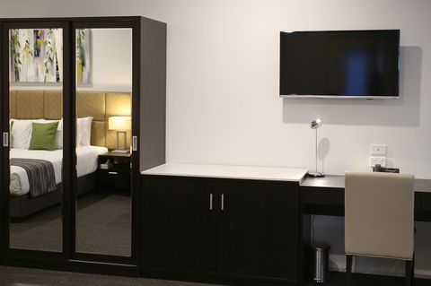Best Western Plus Bolton On The Park - Darwin Tourism 13