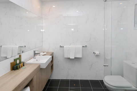 Best Western Plus Bolton On The Park - Darwin Tourism 10
