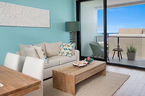 Arena Luxury Beachfront Apartment - Darwin Tourism 44