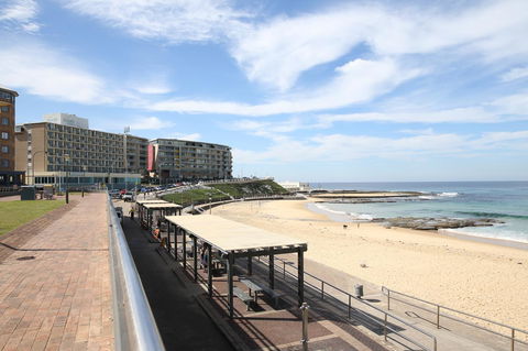 Arena Luxury Beachfront Apartment - Darwin Tourism 32