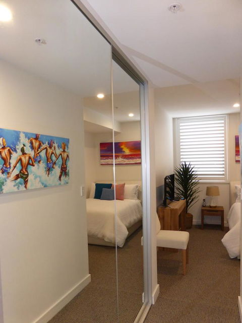 Arena Luxury Beachfront Apartment - Darwin Tourism 28
