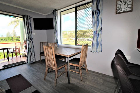 Beachfront 3, 25 Willow Street - Darwin Tourism 3