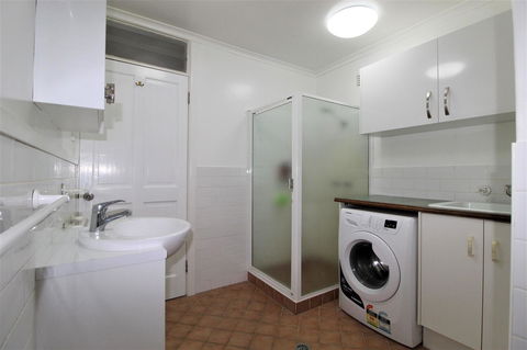Beachfront 3, 25 Willow Street - Darwin Tourism 11