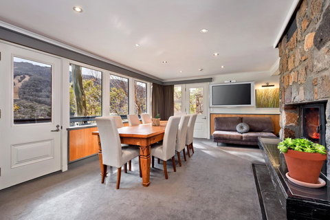 Pure Chalet Thredbo - Darwin Tourism 16