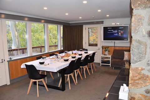 Pure Chalet Thredbo - Darwin Tourism 3