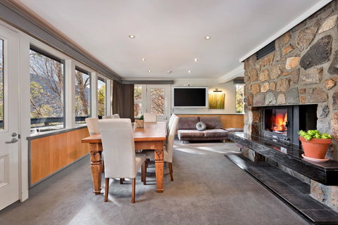 Pure Chalet Thredbo - Darwin Tourism 14