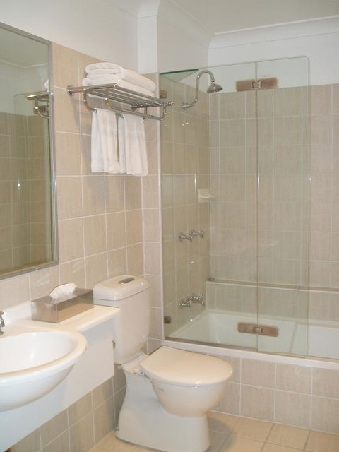 Carlyle Suites & Apartments - Darwin Tourism 22