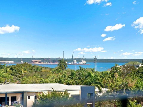 Nomikis\'On The Avenue - Darwin Tourism 15
