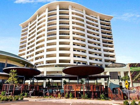 Nomikis\'On The Avenue - Darwin Tourism 16