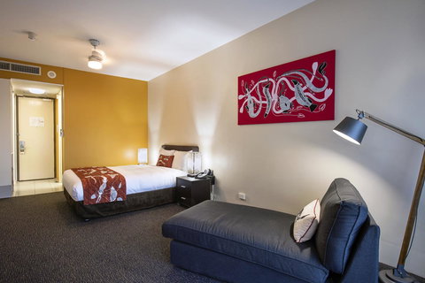 Mercure Kakadu Crocodile - Darwin Tourism 10