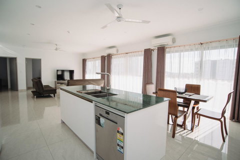 Darwin City Hotel - Darwin Tourism 8