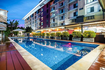 Novotel Darwin Airport with Darwin Tourism