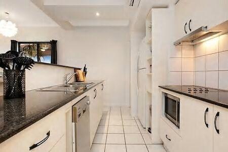 Central Studio, Darwin CBD Northern Territory - Darwin Tourism 7