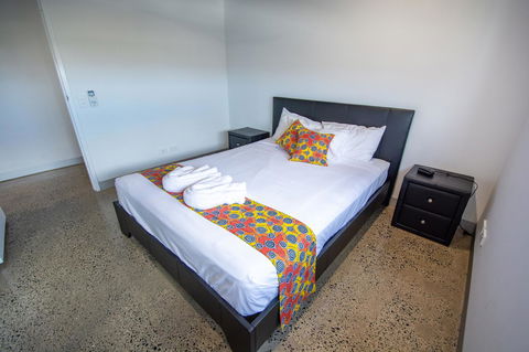 Magnum Serviced Apartments - Darwin Tourism 9