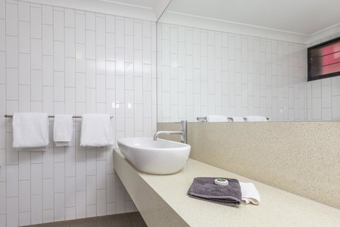 Discovery Resorts - Kings Canyon - Darwin Tourism 26