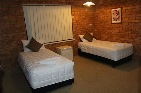 Golden Sands Motor Inn - Darwin Tourism 5