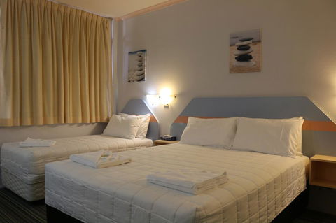 Golden Sands Motor Inn - Darwin Tourism 12