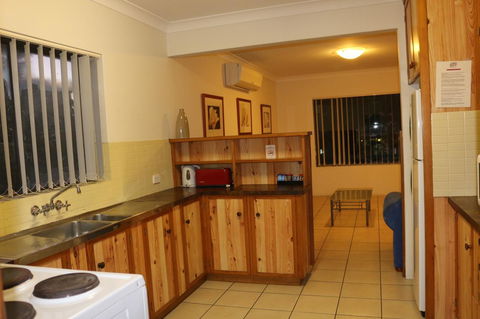 Golden Sands Motor Inn - Darwin Tourism 7
