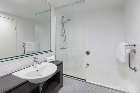 Vibe Hotel Darwin Waterfront - Darwin Tourism 23